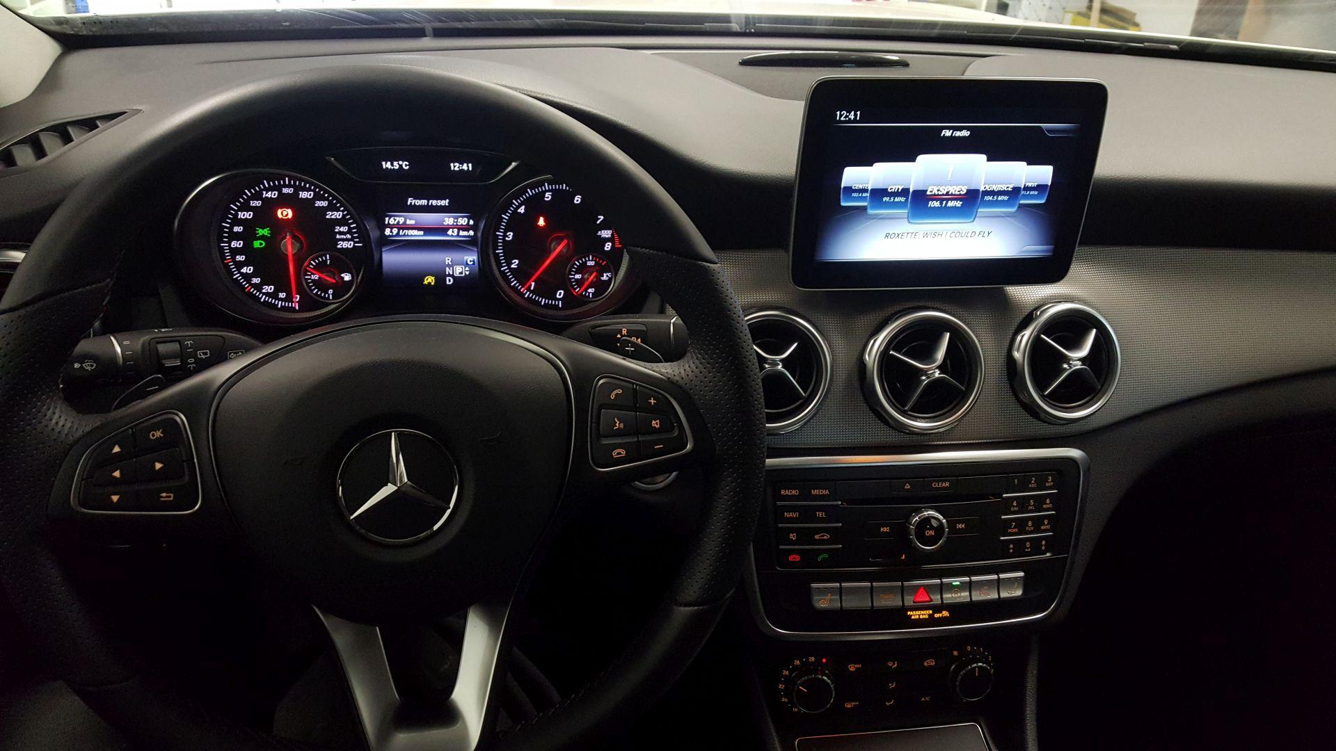 Mercedes GLA (2019): kamera na tovarniškem zaslonu 6