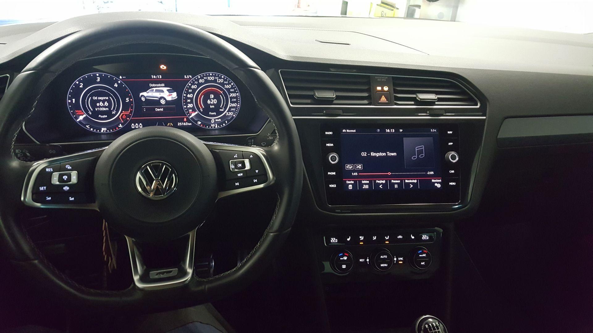 VW Tiguan (2016): DAB+ sprejem za tovarniški radio 2