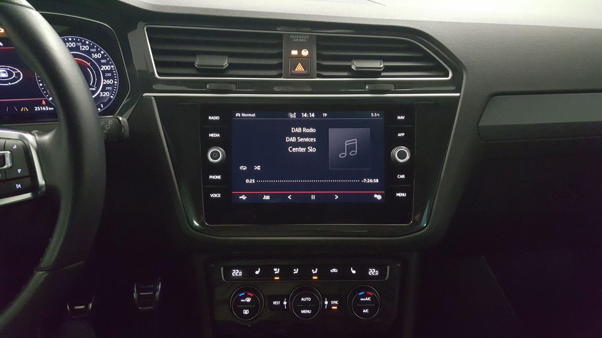 VW Tiguan (2016): DAB+ sprejem za tovarniški radio 3