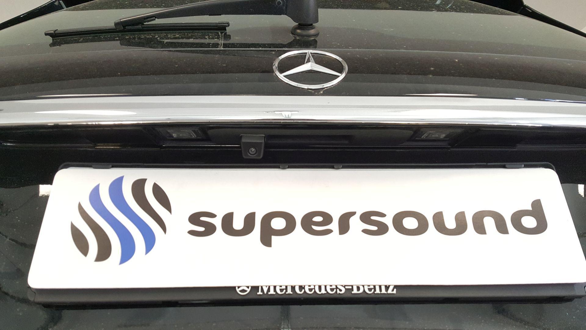 Mercedes C (W205): kamera na tovarniškem zaslonu 5