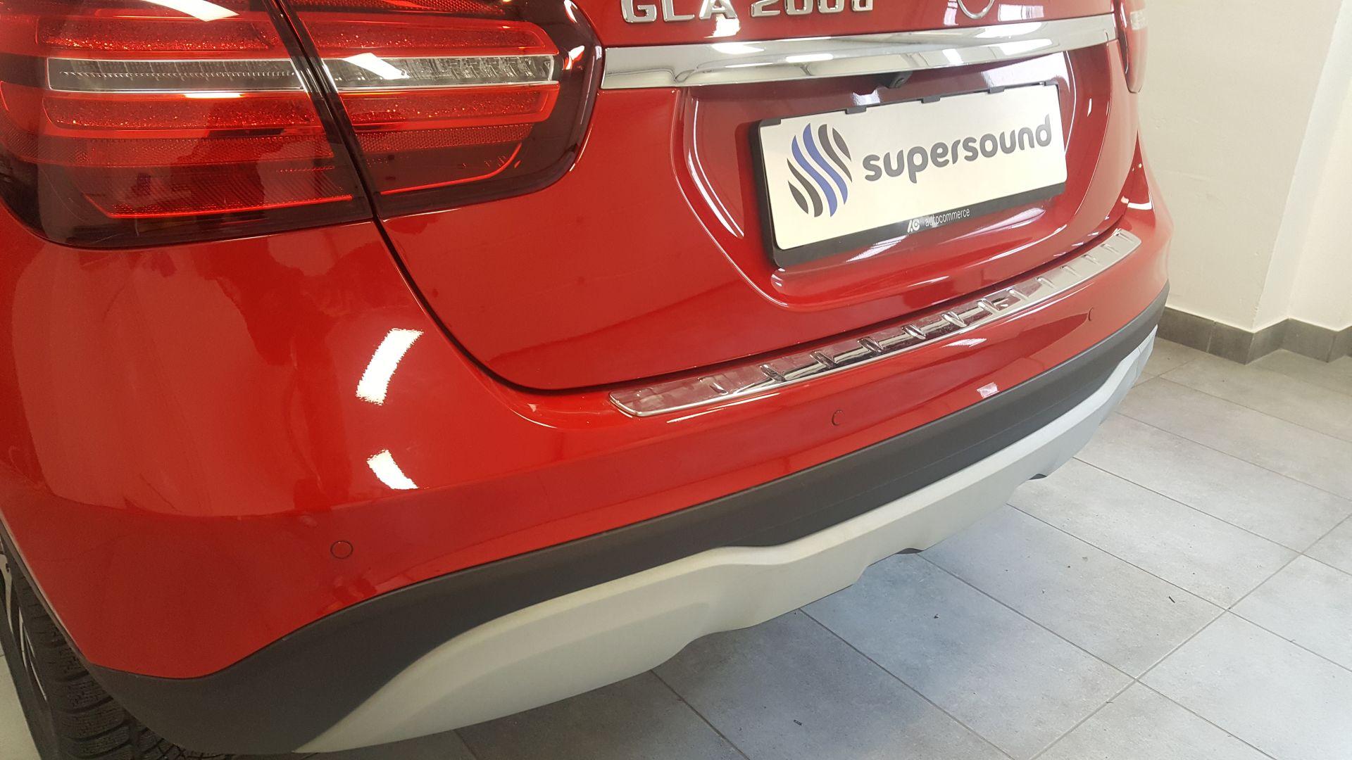 Mercedes GLA: 2x parkirni senzorji in vzvratna kamera 11