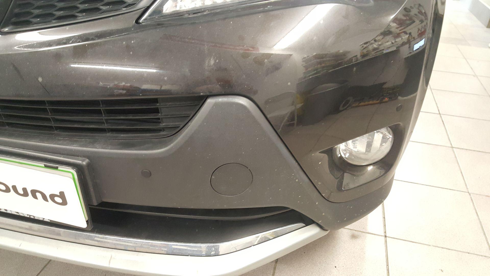 Toyota RAV4 (2015): parkirni senzorji spredaj 5