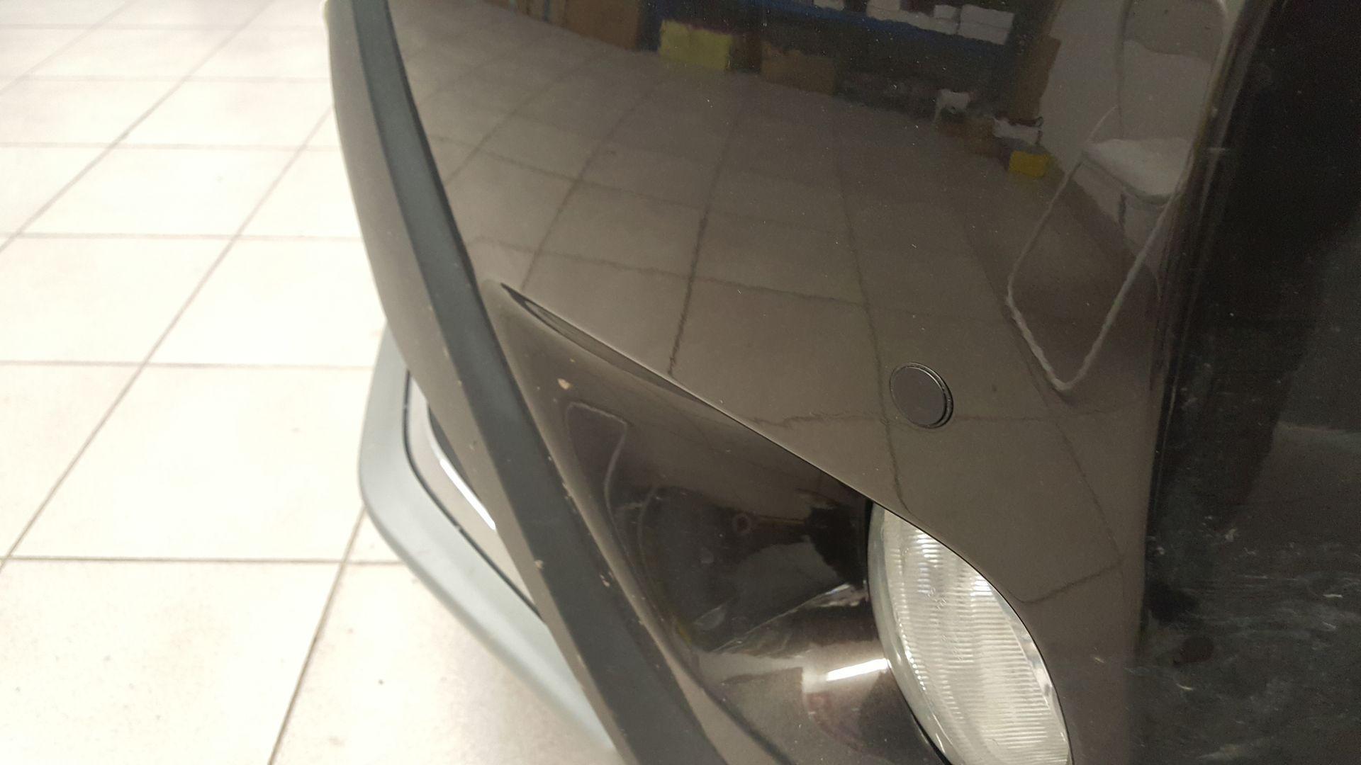 Toyota RAV4 (2015): parkirni senzorji spredaj 6