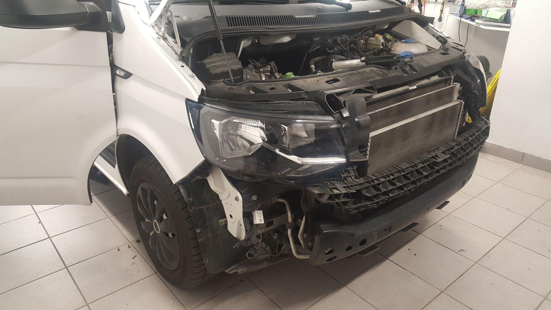 VW Transporter (2016): 2x parkirni senzorji z LED prikazom 2