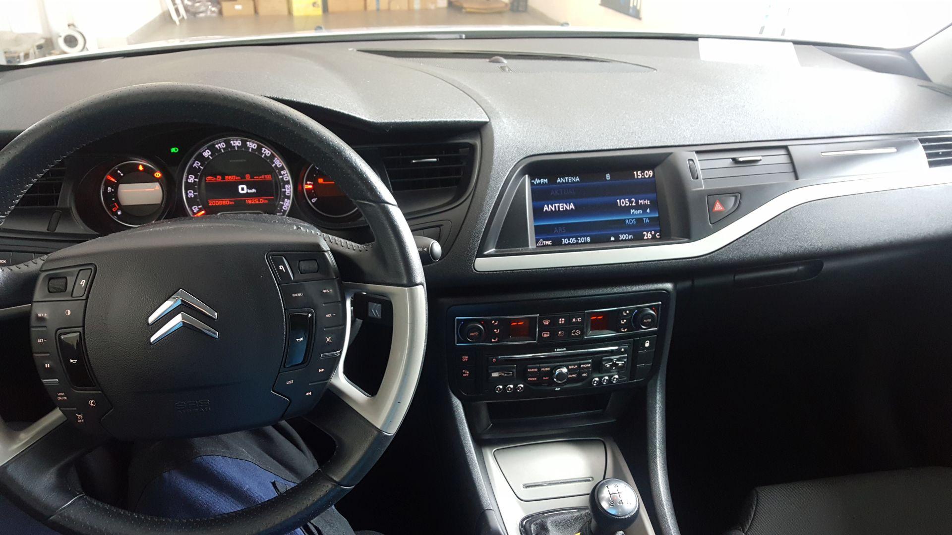 Citroen C5: menjava zvočnikov z zvočno izolacijo 2