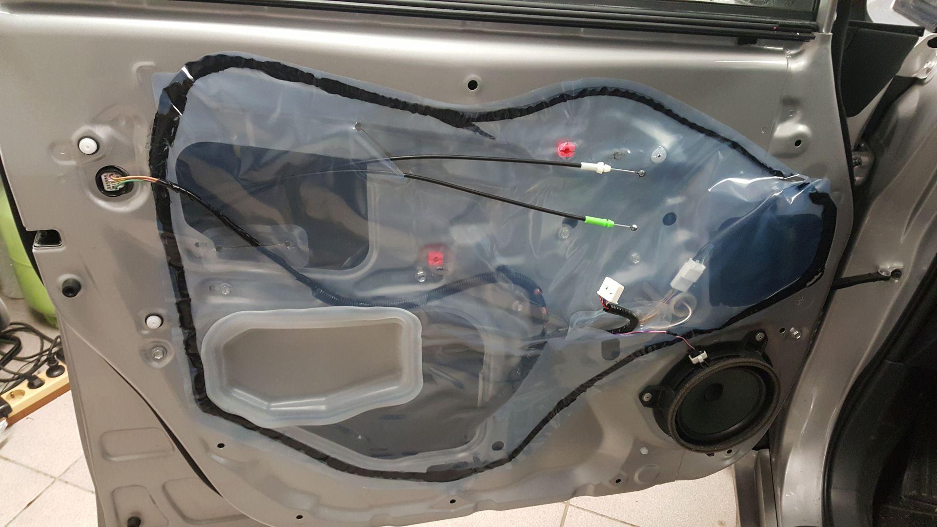 Toyota Corolla Verso (2018): novi zvočniki in izolacija 2