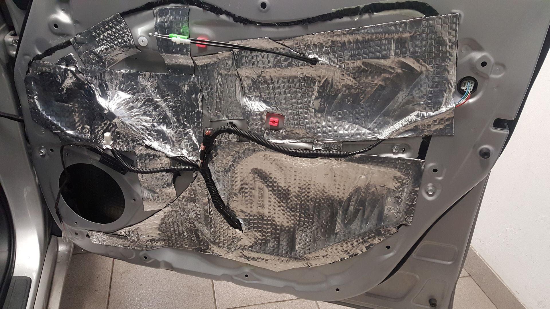 Toyota Corolla Verso (2018): novi zvočniki in izolacija 9