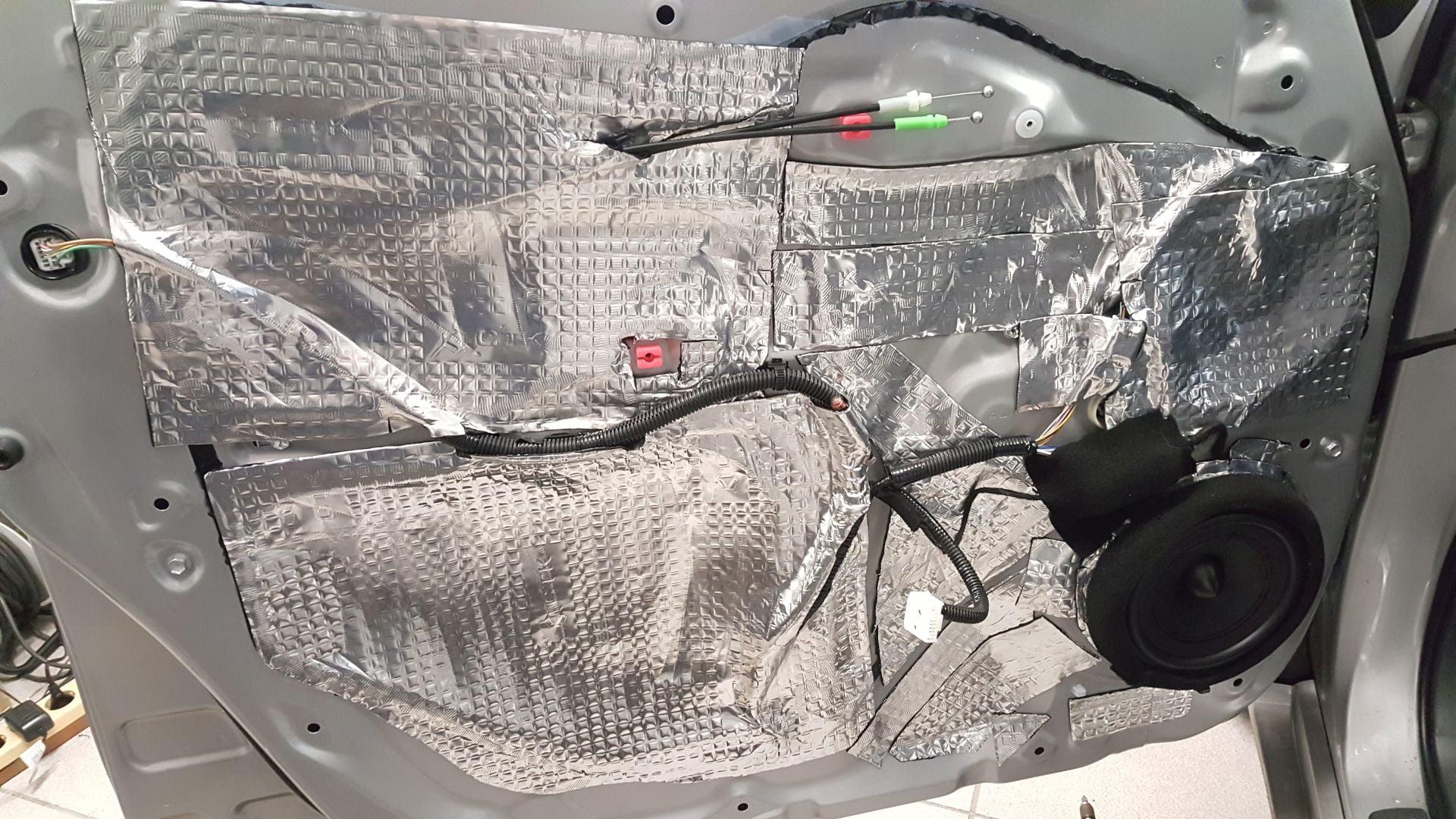 Toyota Corolla Verso (2018): novi zvočniki in izolacija 14