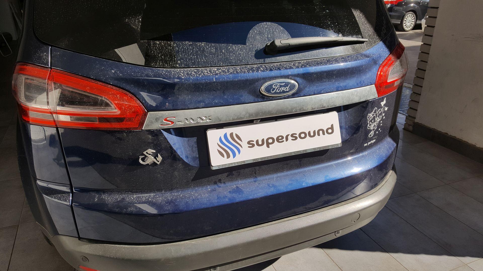 Ford S-Max: vzvratna kamera na dvižni LCD 3