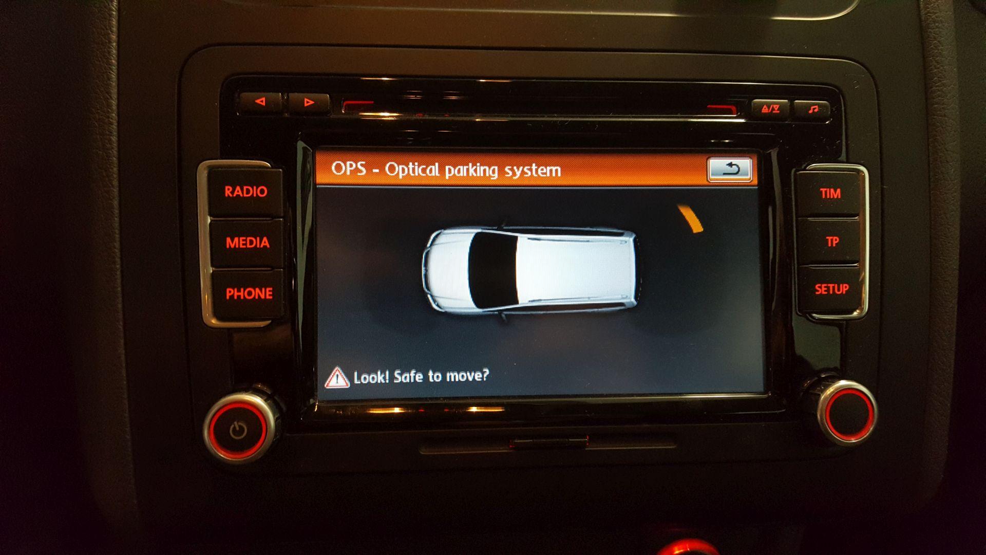 VW Touran: zadnji parkirni senzorji s prikazom 9