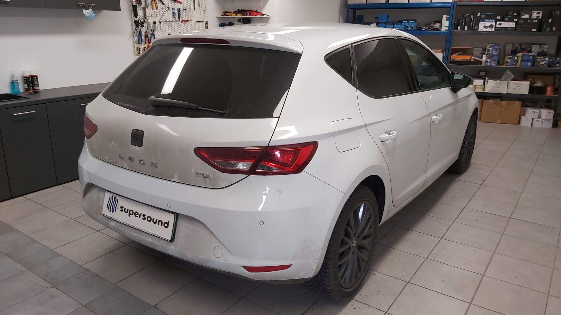 Seat Leon (5F): tovarniški parkirni senzorji 10