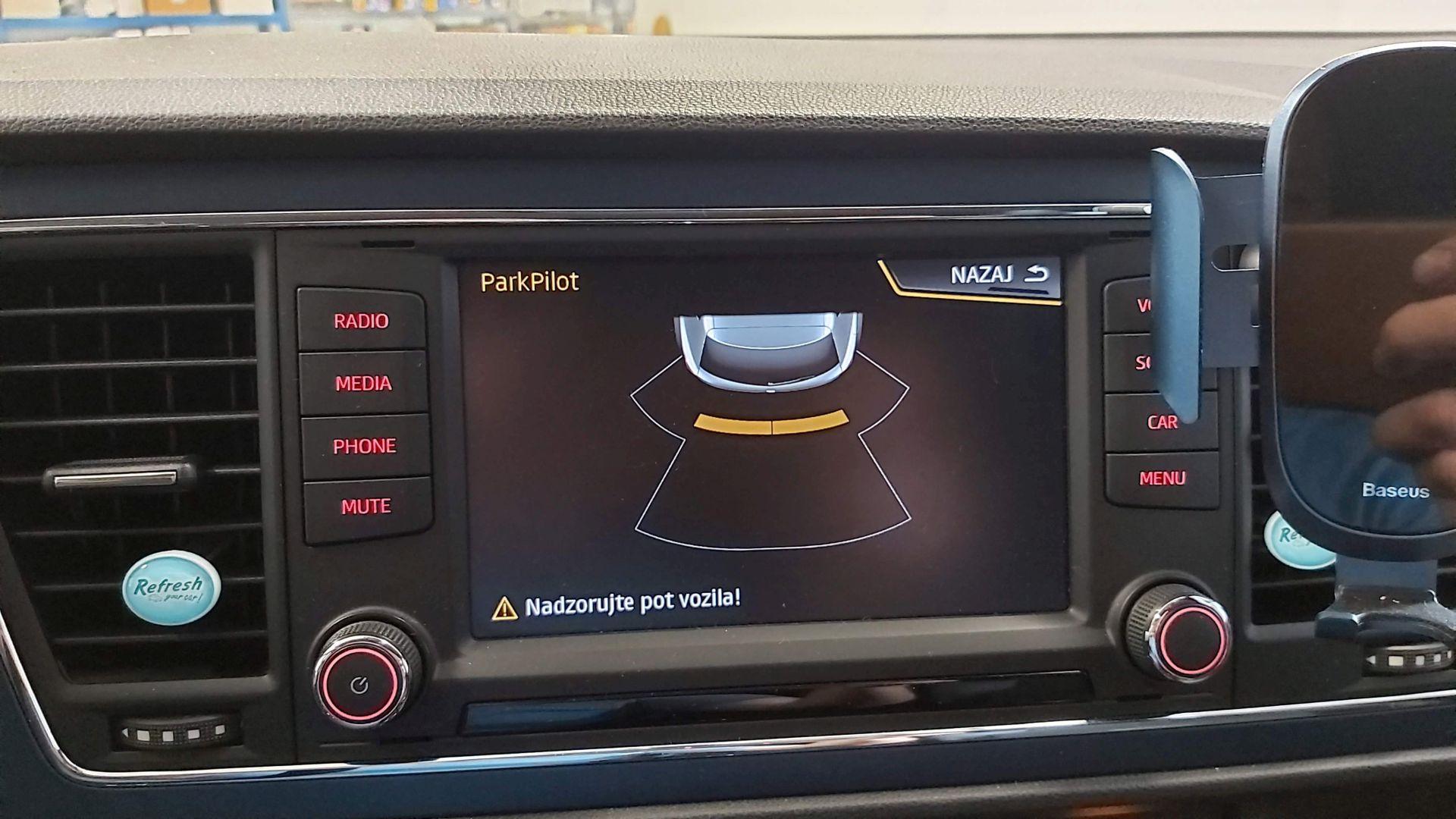 Seat Leon (5F): tovarniški parkirni senzorji 4