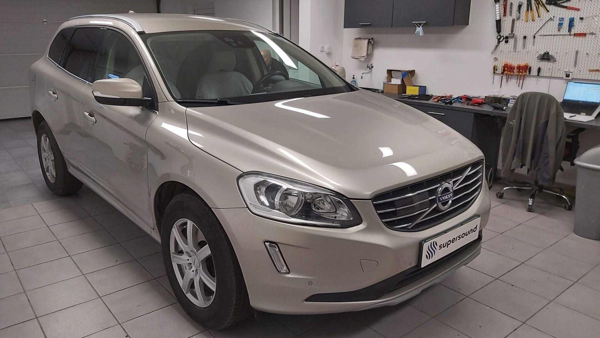 Volvo XC60: kamera in sprednji senzorji 1