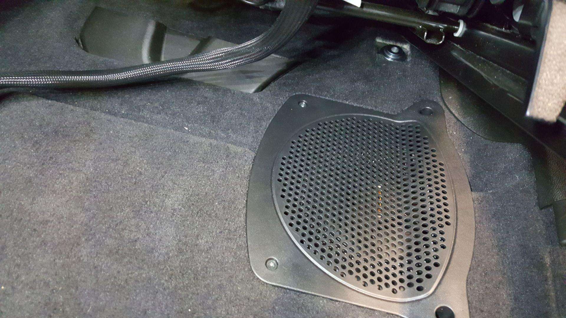 BMW serije 5 (G30): Nadgradnja HiFi ozvočenja v 3. nivo 7