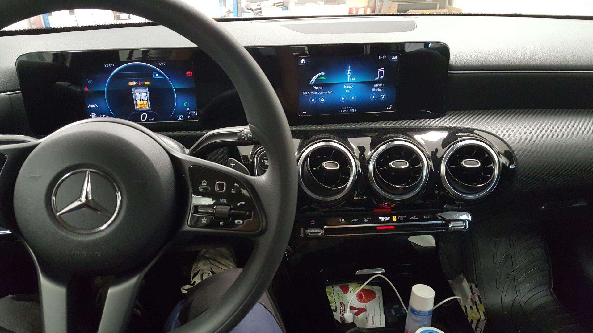 Mercedes A (2018): parkirni senzorji spredaj in zadaj 2
