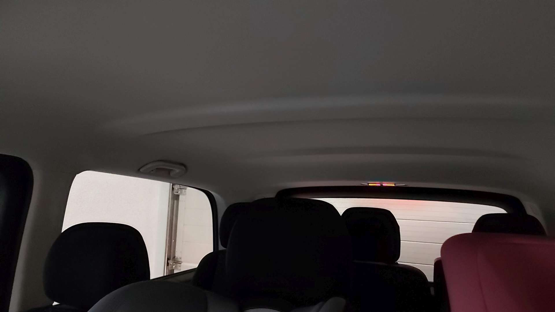 Mercedes Vito (2020): 2x parkirni senzorji z LED prikazovalnikom 11