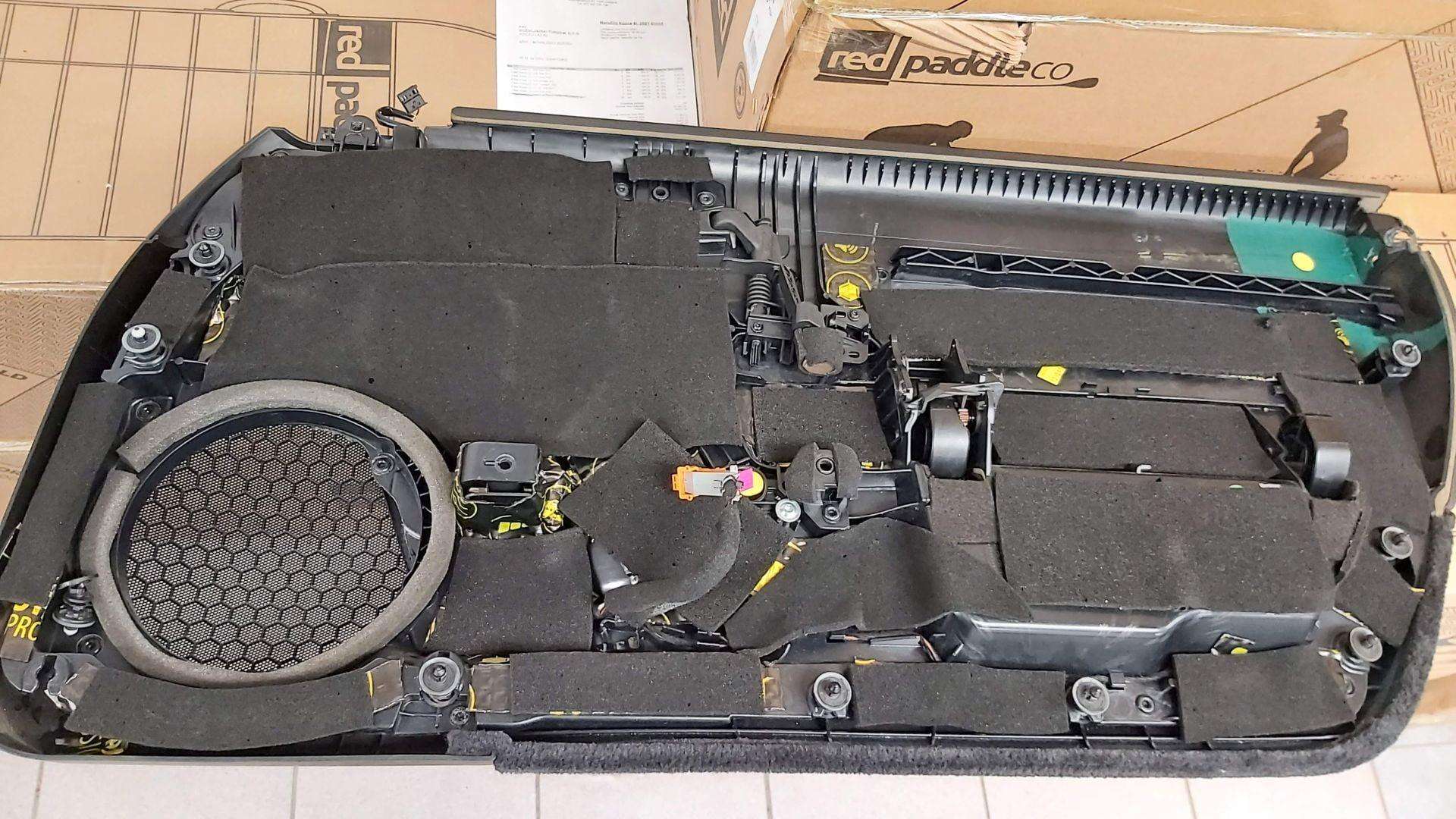 Porsche Boxster (987): nadgradnja ozvočenja 10