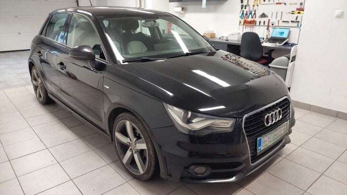 Audi A1 (2012): kamera na OEM zaslon 10