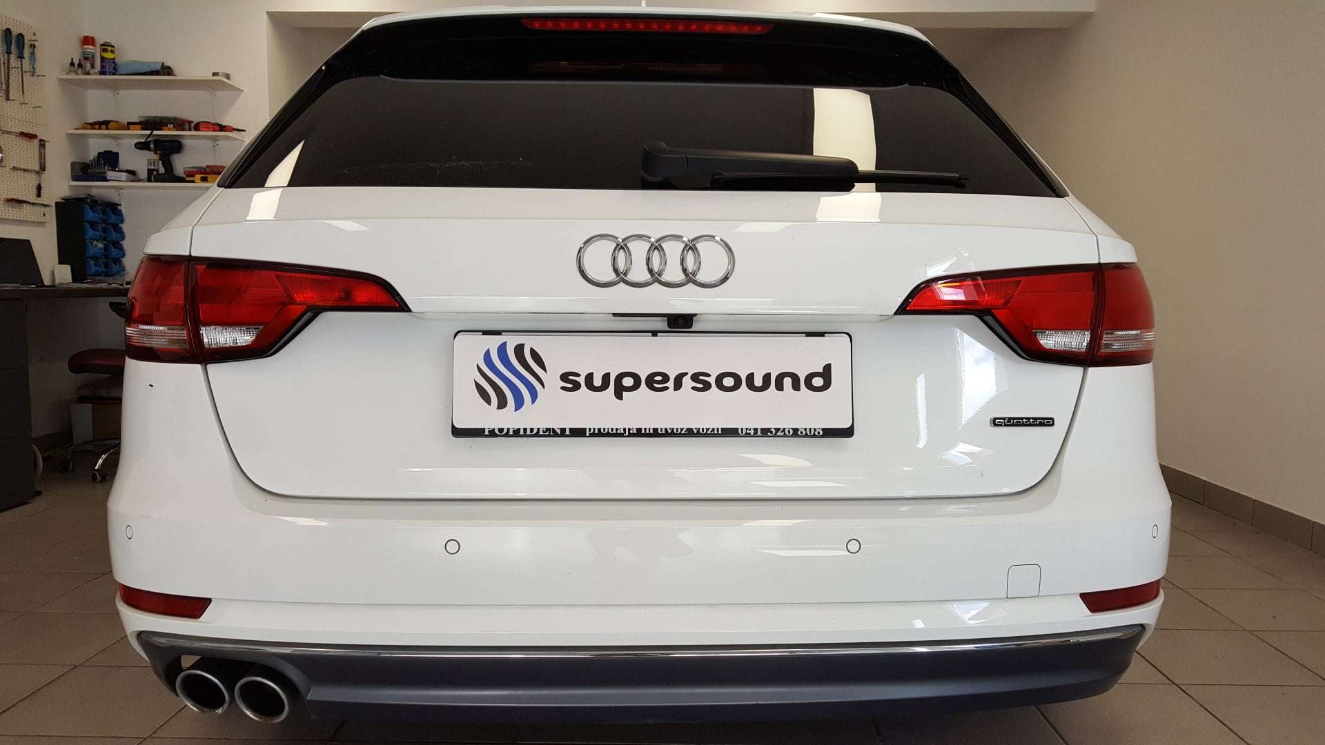 Audi A4 B9 Avant (2016) - kamera na OEM 2