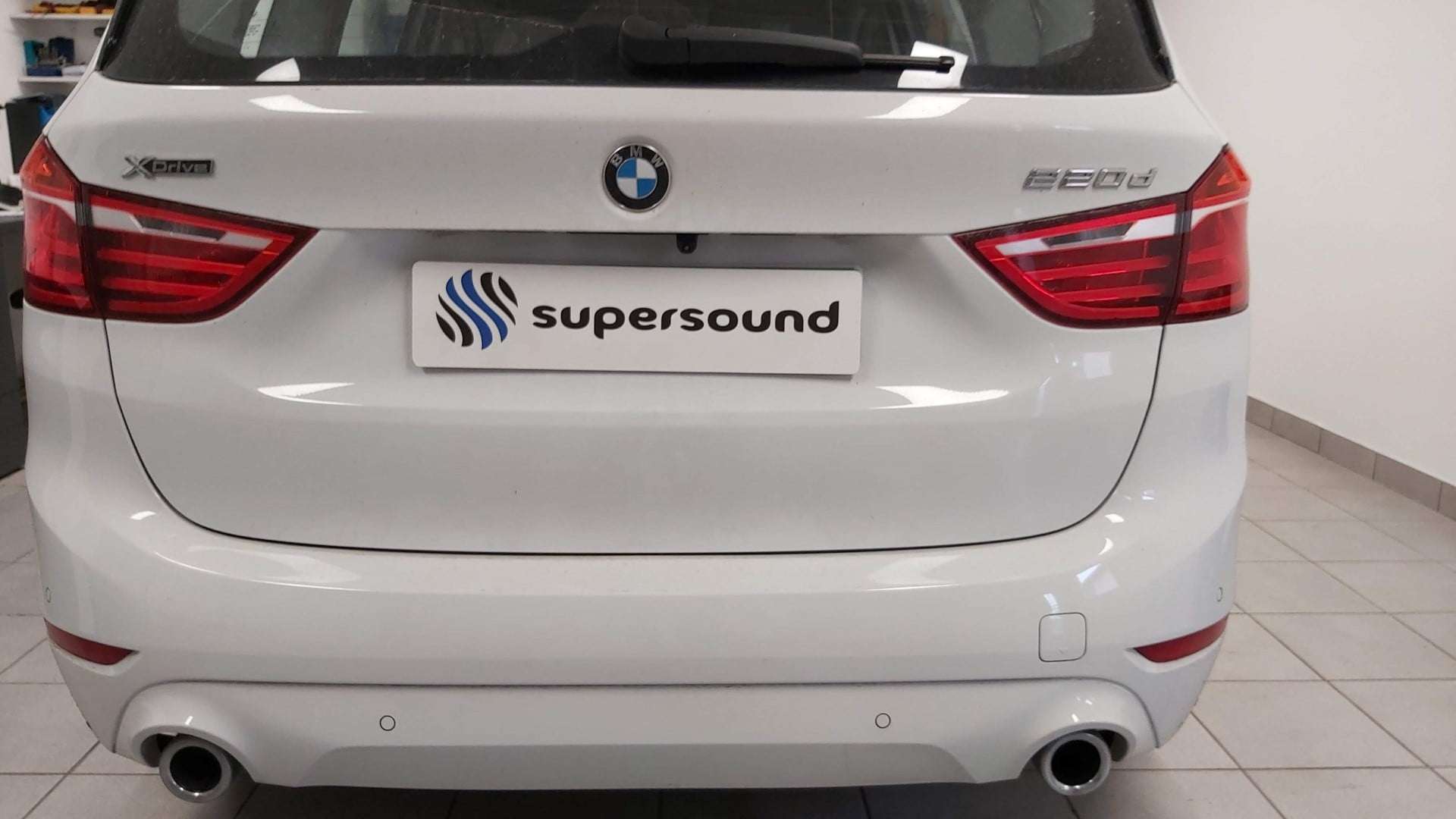 BMW 2 ActiveTourer - kamera na NBT2 2