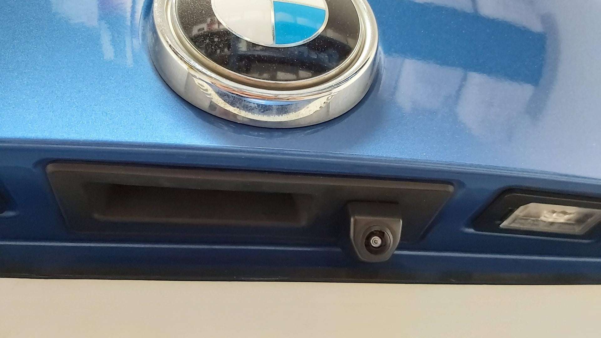 BMW 3GT F34, kamera na tovarniškem LCD zaslonu 3