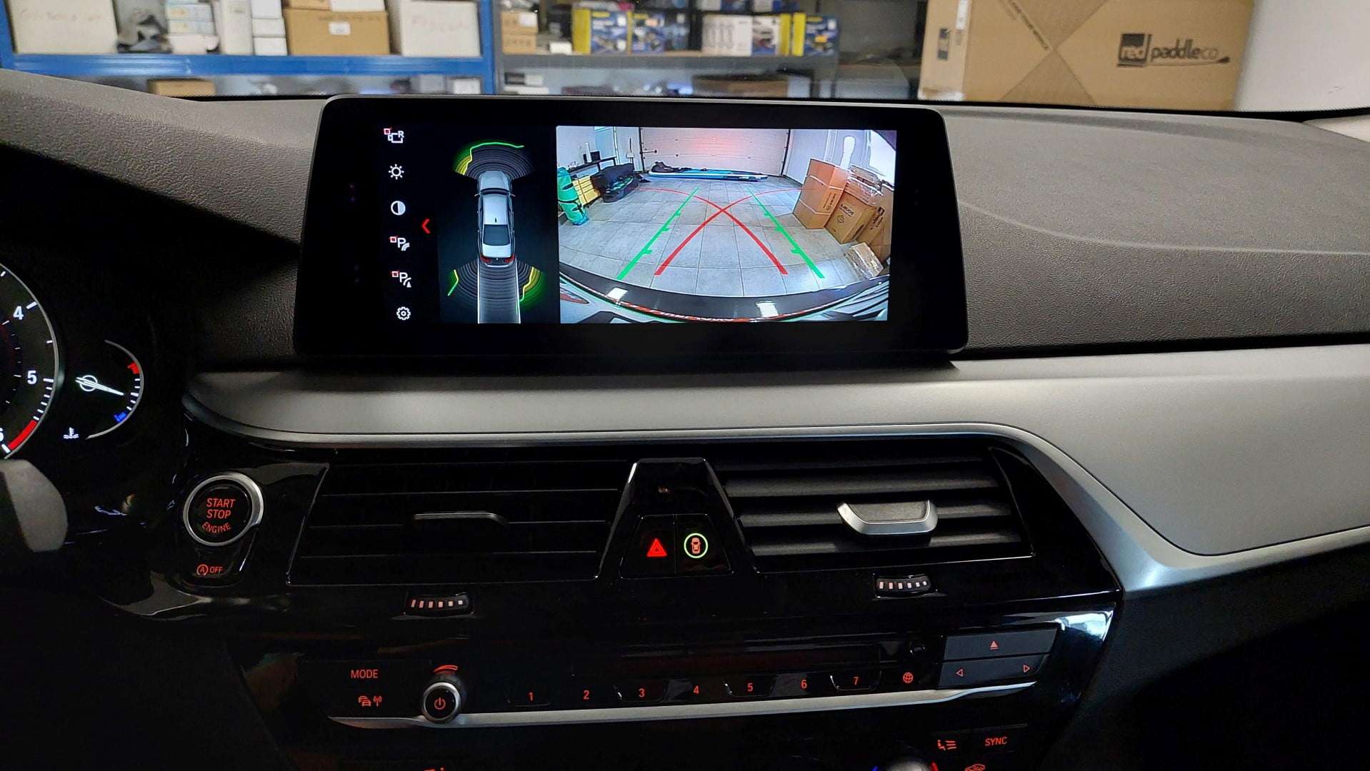 BMW serije 5 (G30) - kamera na NBT2 4