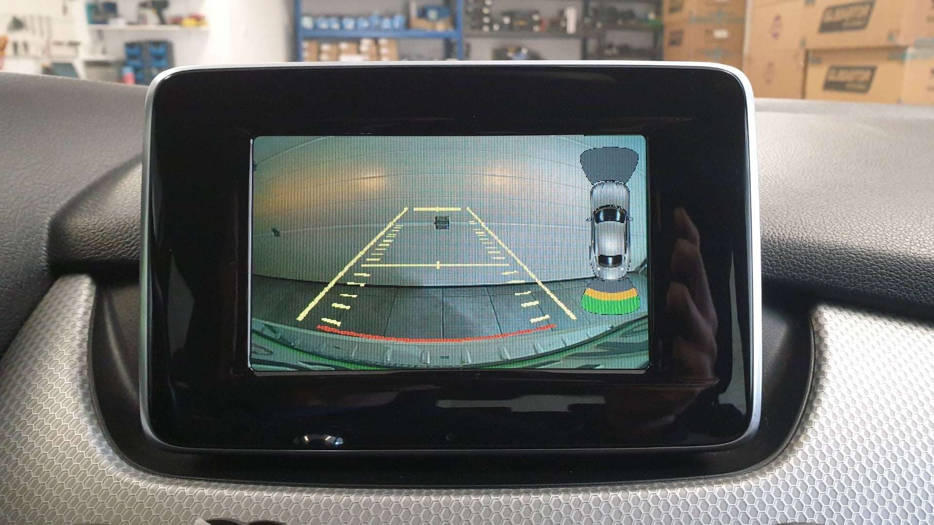 Mercedes B (2014) - kamera na tovarniško vgrajen sistem NTG4.5 6