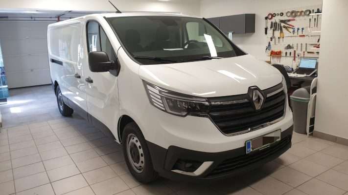 Renault Trafic (2022) – Kamera na 7" LCD 5