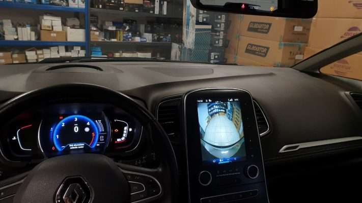 Renault Scenic 4 (2018) – sprednja kamera na tovarniško vgrajenem LCD zaslonu 3