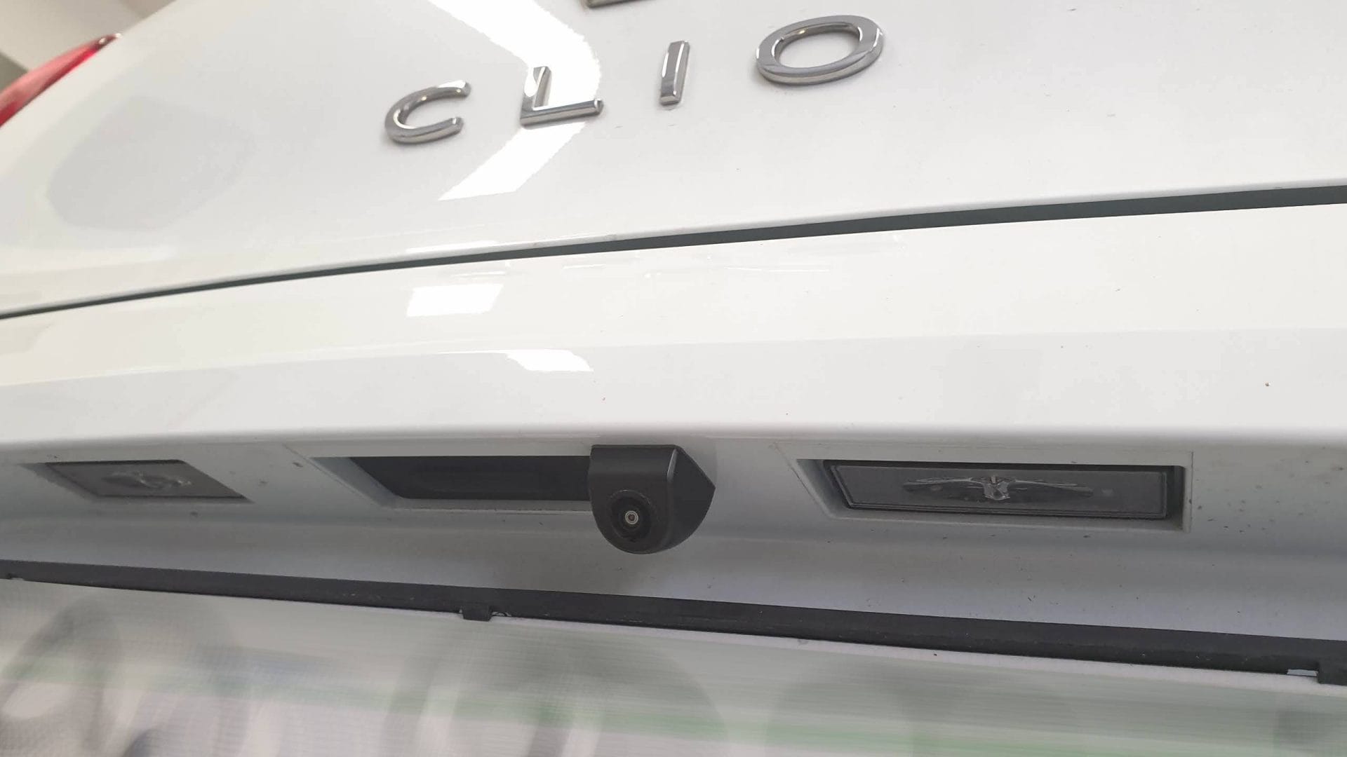 Renault Clio (2022) - kamera na tovarniški zaslon 4