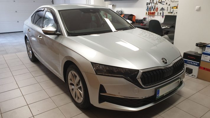 Skoda Octavia (2024) - dodatni subwoofer 2