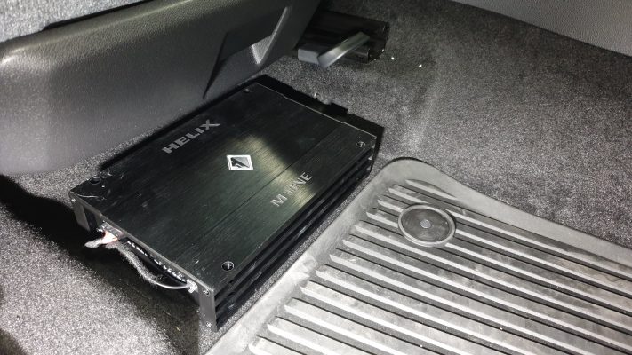 Skoda Octavia (2024) - dodatni subwoofer 4