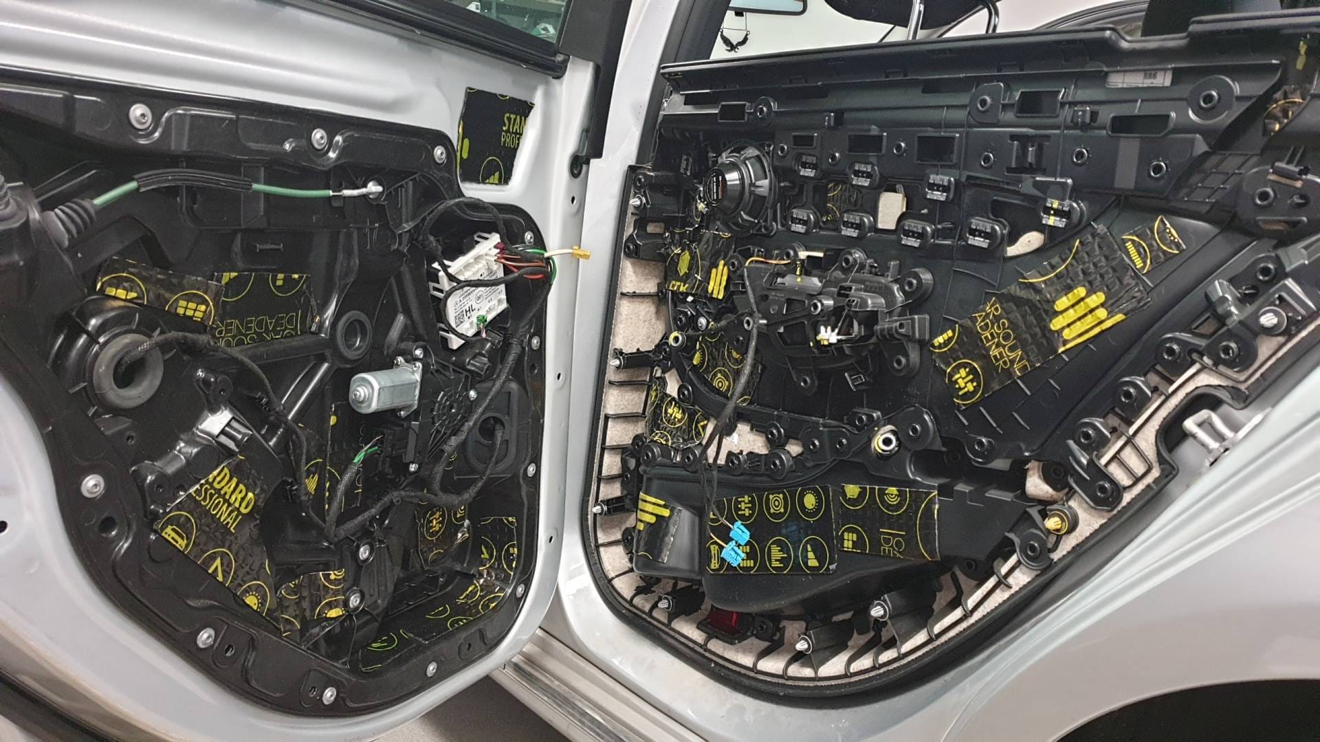 Mercedes C (2015) - Premium nadgradnja ozvočenja 19