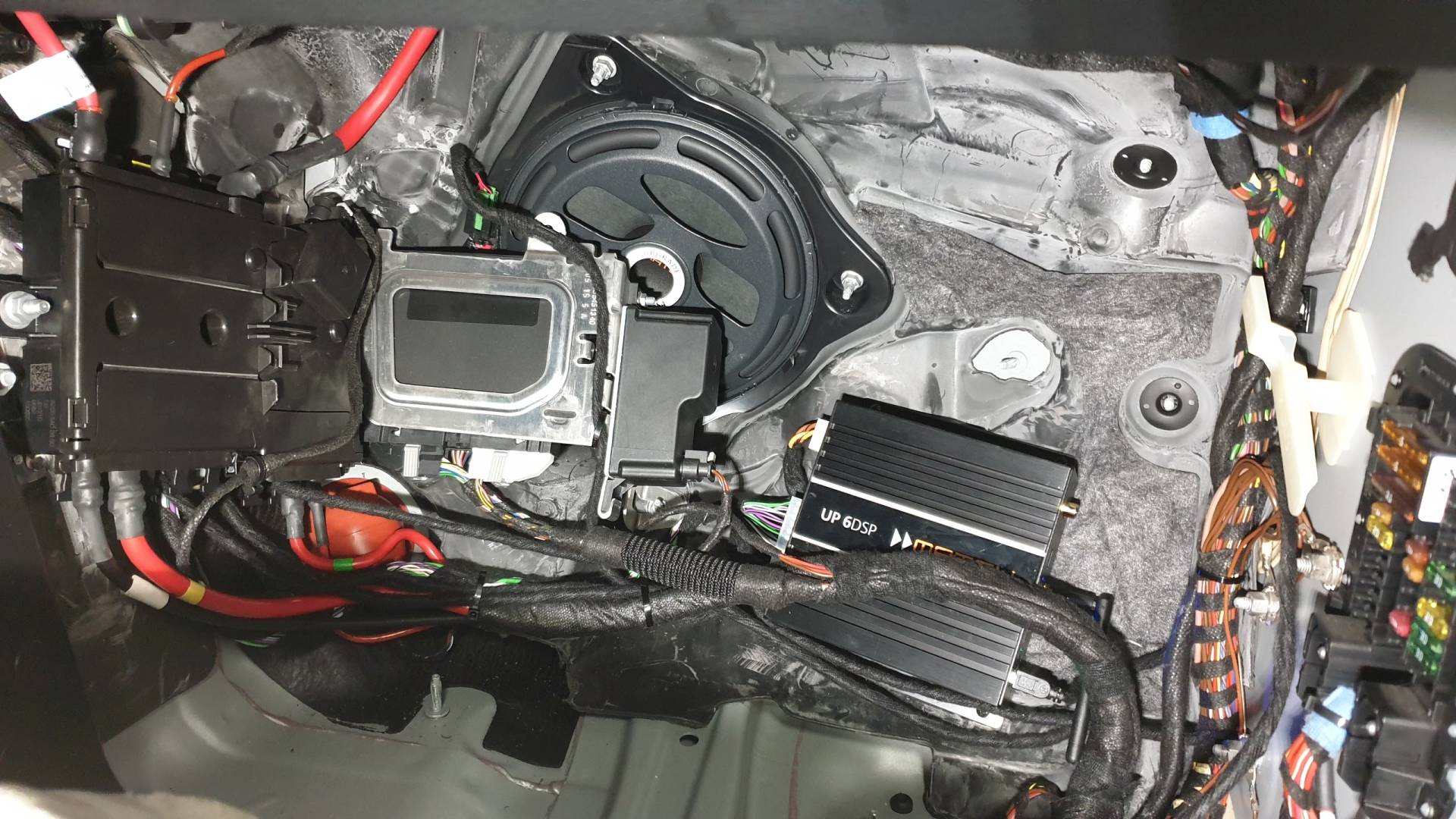 Mercedes C (2015) - Premium nadgradnja ozvočenja 12