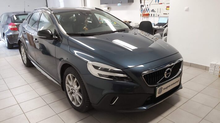 Volvo V40 (2017) - kamera na OEM 4