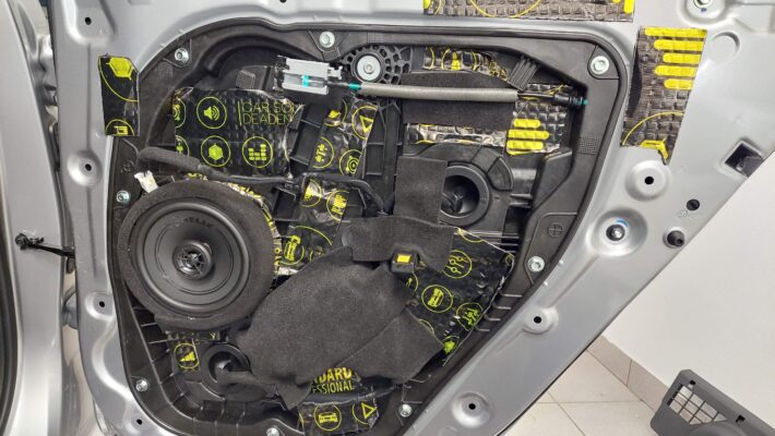 Hyundai i30 (2020) - DSP ojačevalec in zvočniki 5