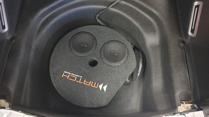 Toyota Corolla karavan (2022) - ojačevalec in nizkotonec Match 4