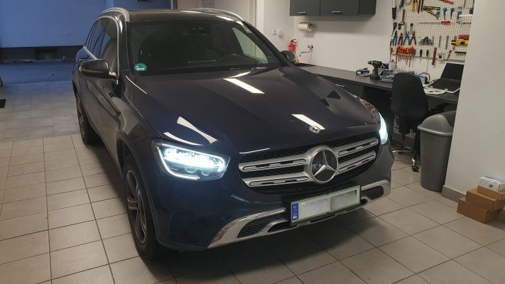 Mercedes GLC (2020) - kamera MBUX, Match spredaj, Helix U 10A 10