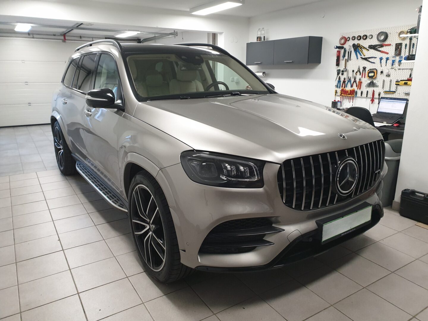 Mercedes GLS (2021) - Burmester Premium Upgrade 1
