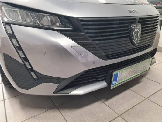 Peugeot 308 (2022) - kamera na OEM zaslon, sprednji senzorji 9