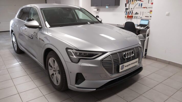 Audi e-tron – vgradnja snemalne kamere 3