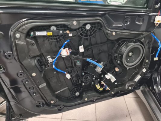 Hyundai Ioniq 6 (2025) – kompletna zvočna izolacija 13