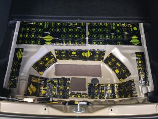 Hyundai Ioniq 6 (2025) – kompletna zvočna izolacija 10