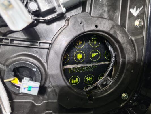 Hyundai Ioniq 6 (2025) – kompletna zvočna izolacija 18